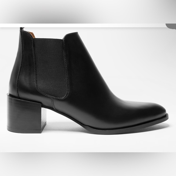 NWOT Everlane Women’s black leather ankle heeled boots booties 5 - Picture 1 of 14